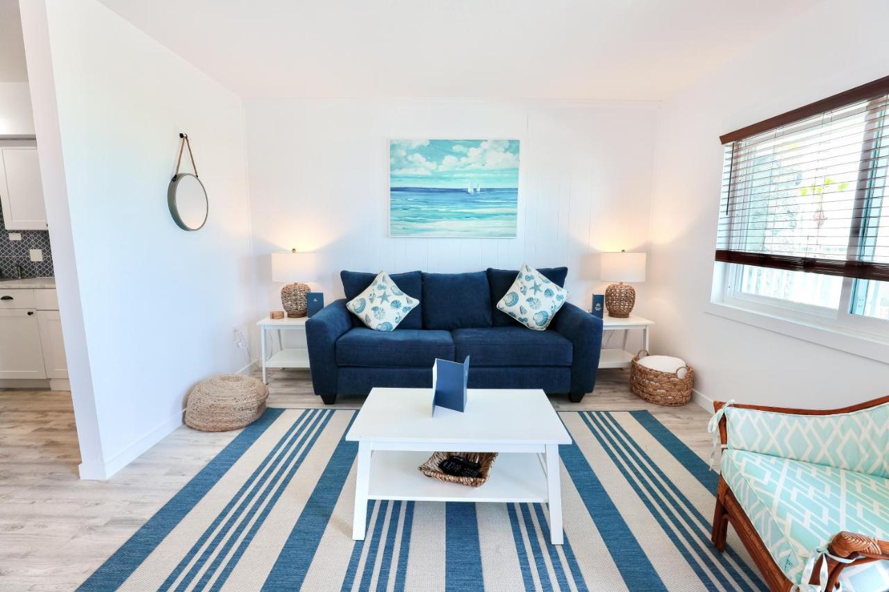 Apartment Barefoot And Tan Cocoa Beach