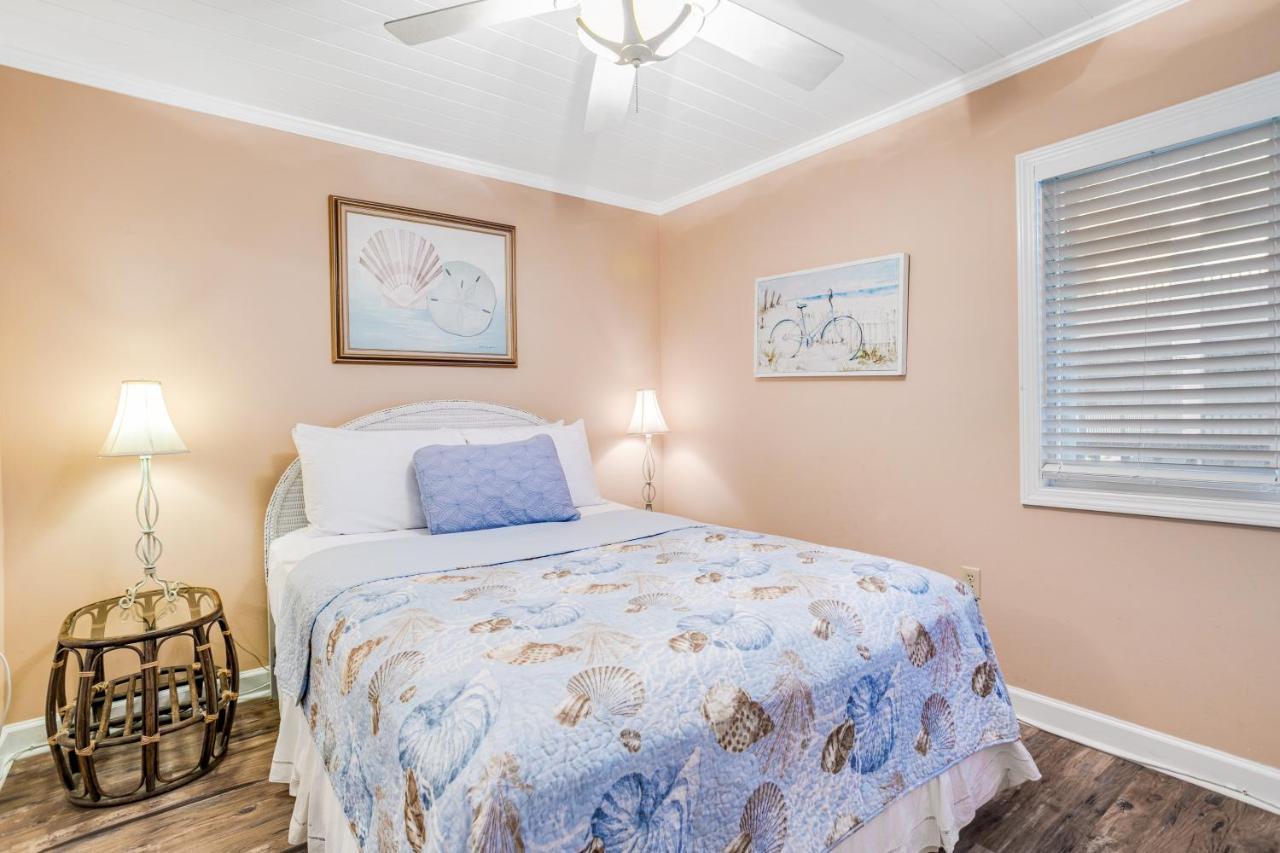 Dollar 109 Fernandina Beach