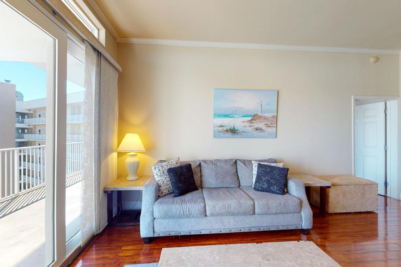 Apartment Laketown Wharf 2029