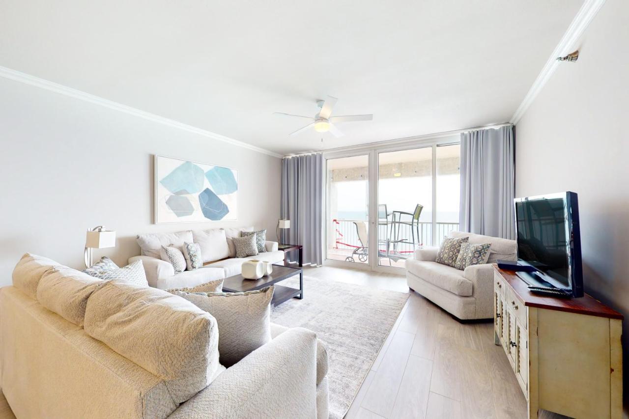 Regency 805 Apartment *
