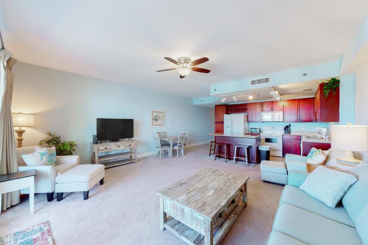 Laketown Wharf 1703 Apartment *