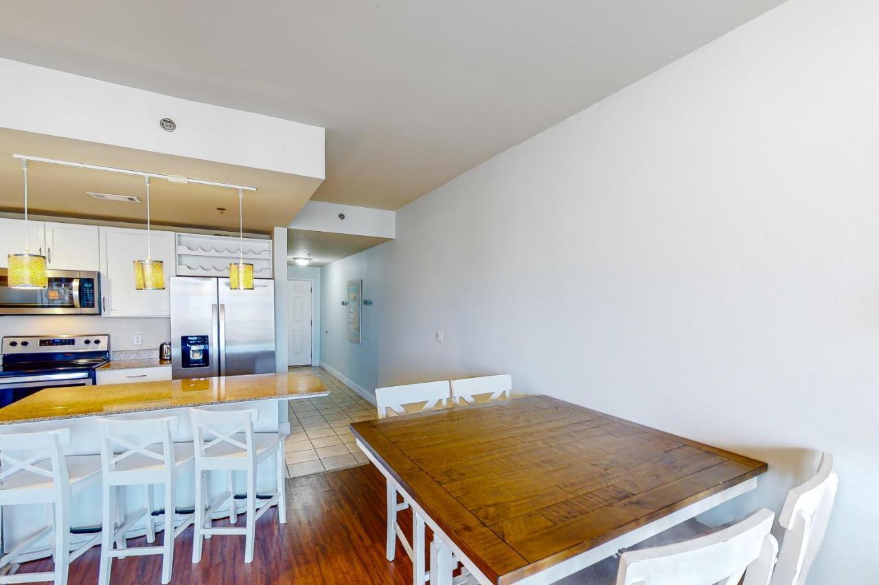Apartment Laketown Wharf 710 Panama City Beach