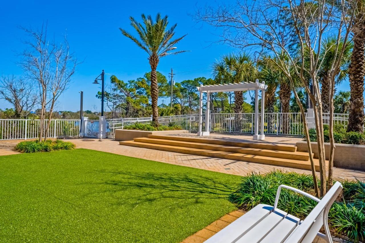 Laketown Wharf 1832 Apartment Panama City Beach