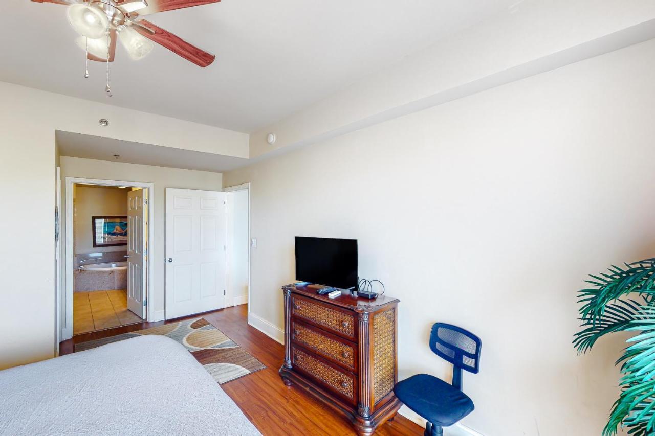 Laketown Wharf 710 Apartment Panama City Beach