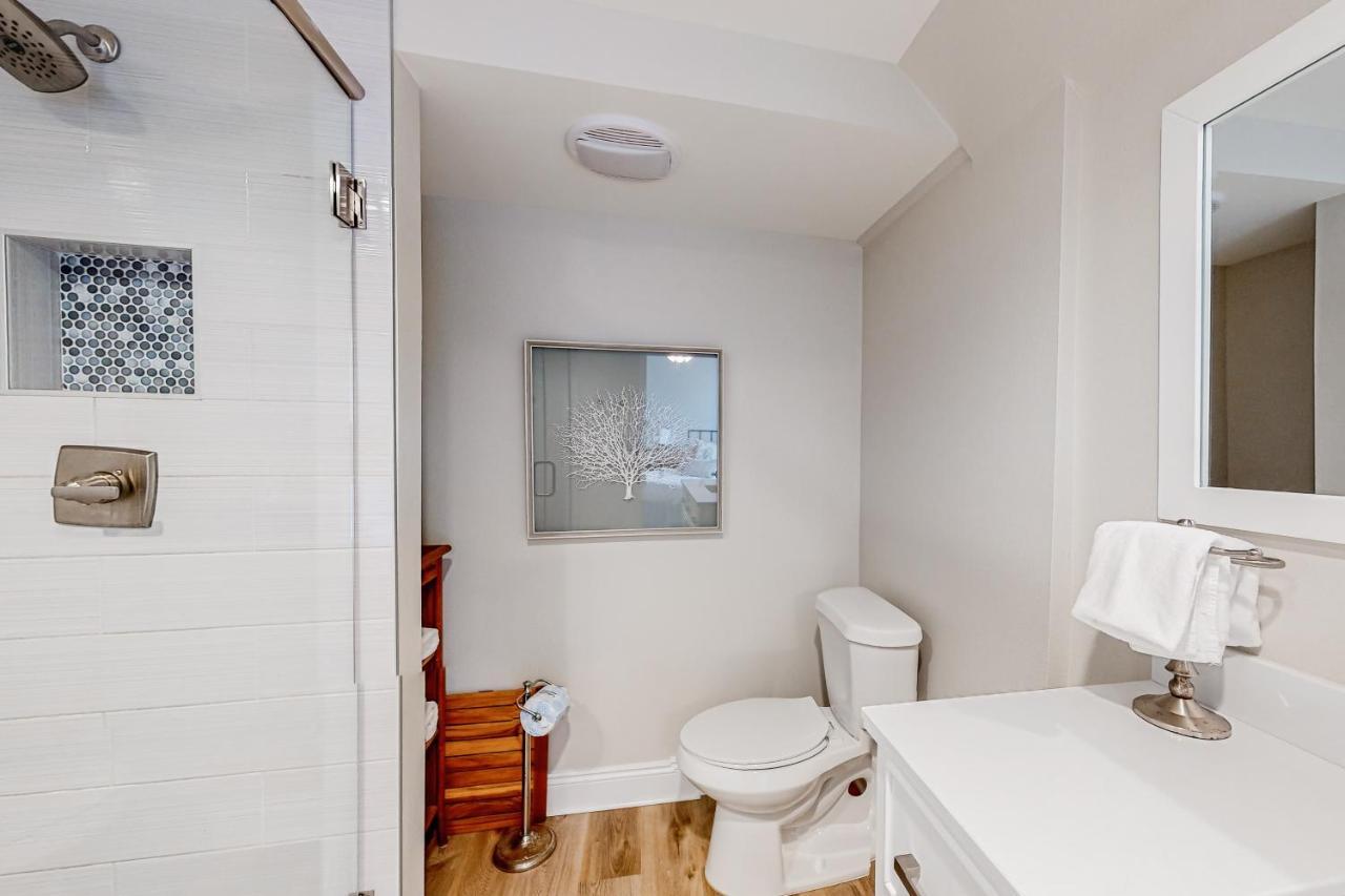 Renovar At The Club Apartment *