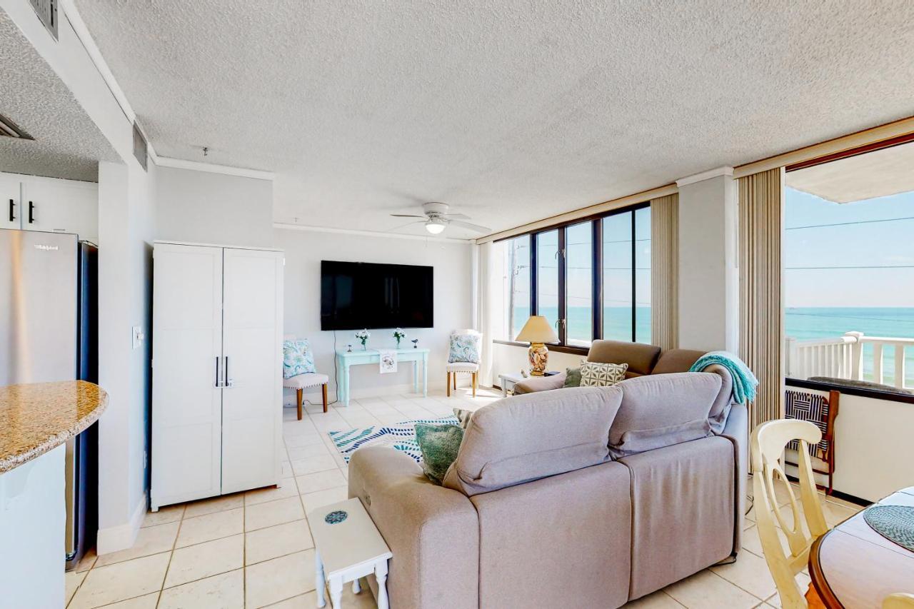 Apartment Right On The Shores, 306 *