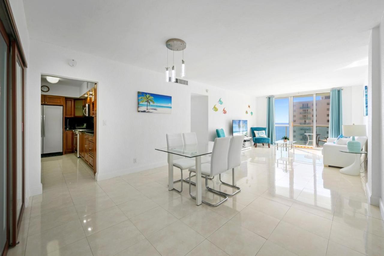Apartment Beachfront Oasis: Ocean Views & Luxe Amenities *