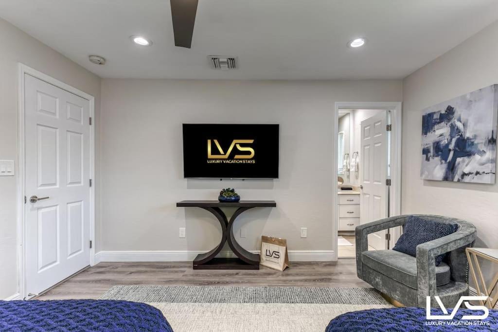 Villakey- Luxe Waterfront 5min To Holiday home Fort Lauderdale