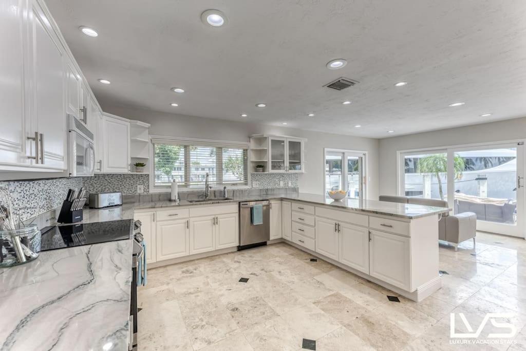 Villakey- Luxe Waterfront 5min To Fort Lauderdale