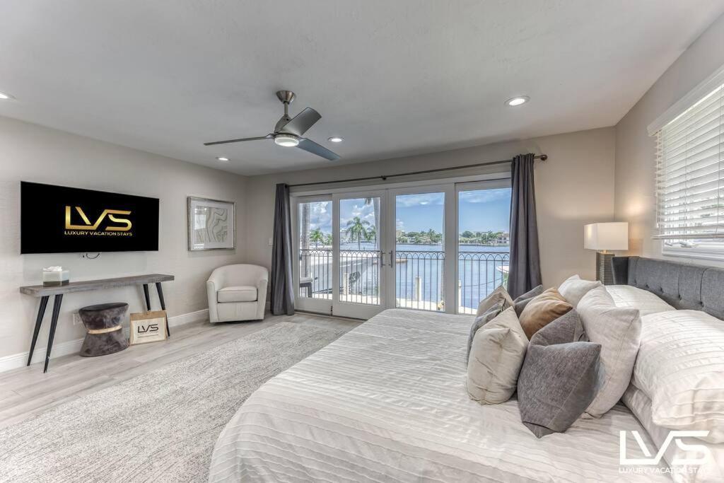 Villakey- Luxe Waterfront 5min To Holiday home *