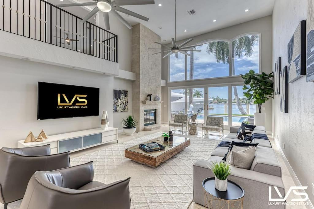 Villakey- Luxe Waterfront 5min To *