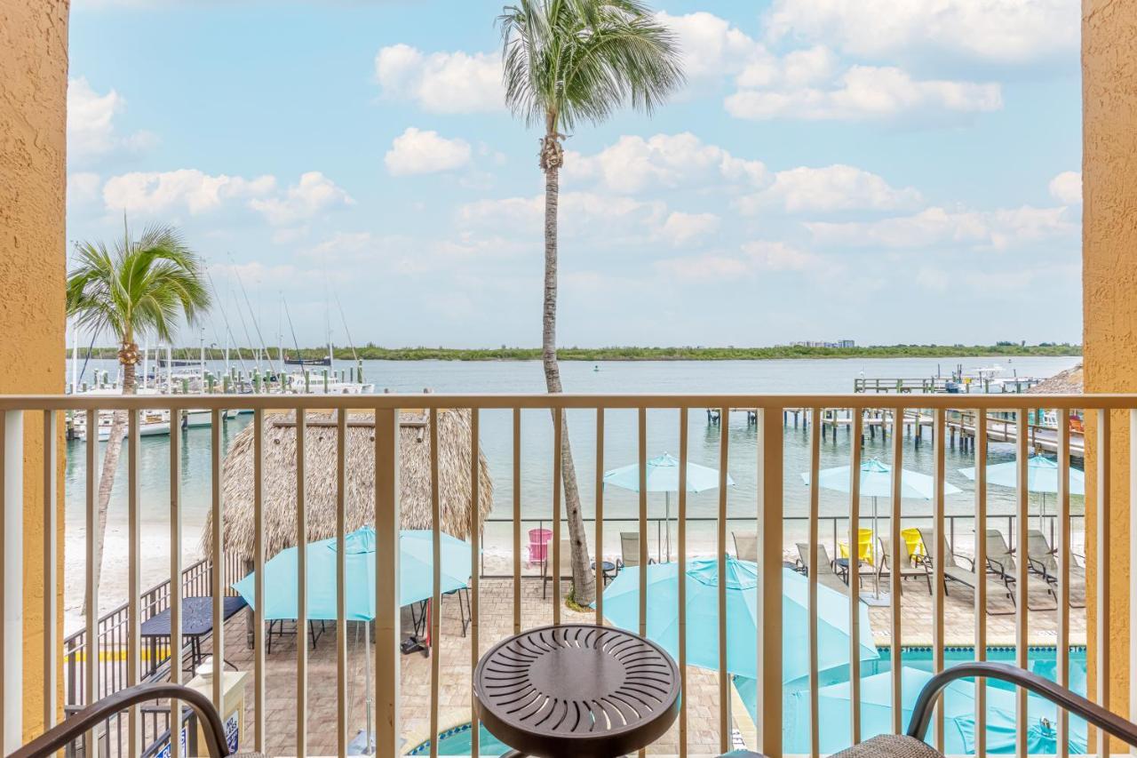 Hutchinson Island Hotel