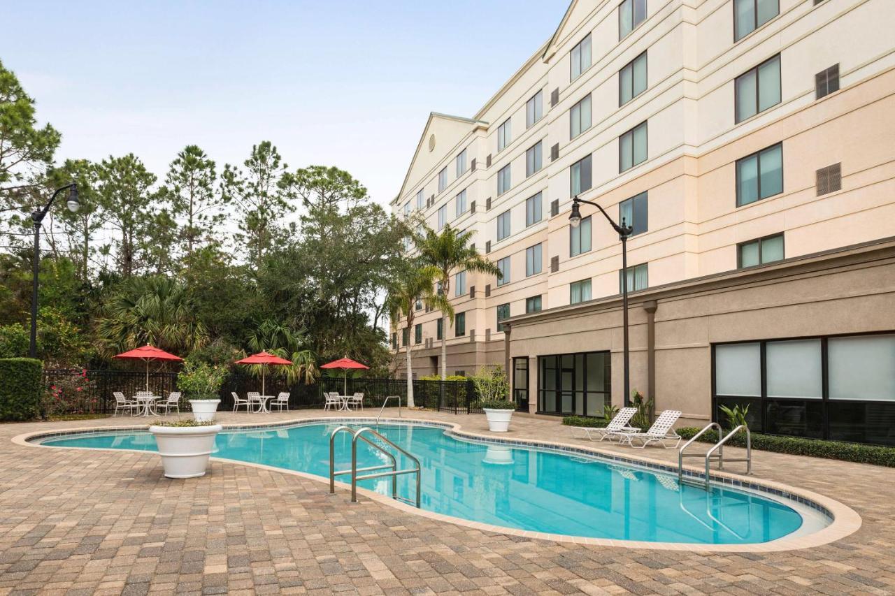 Hilton Garden Town Center Hotel 3*
