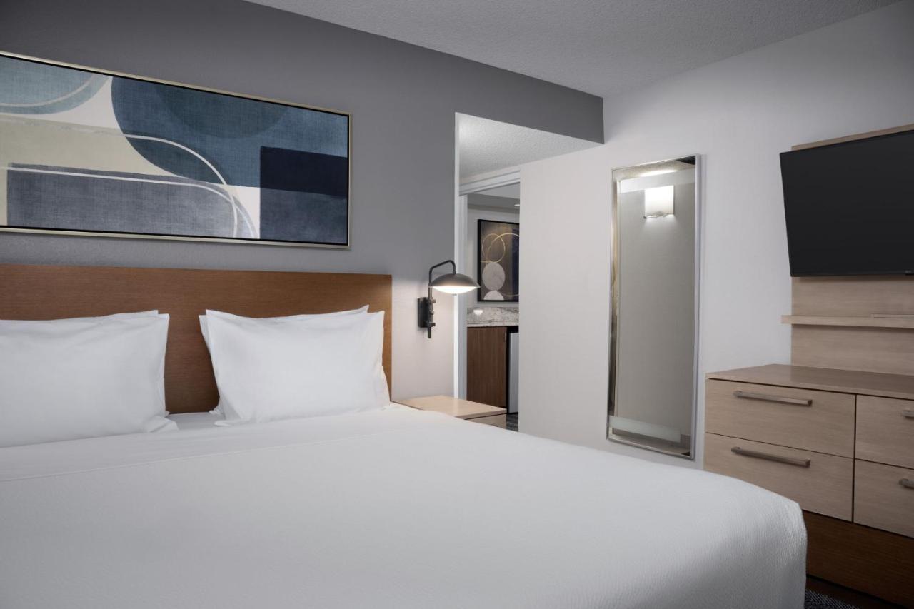 Courtyard By Marriott Orlando East/ucf Area Hotel 3*