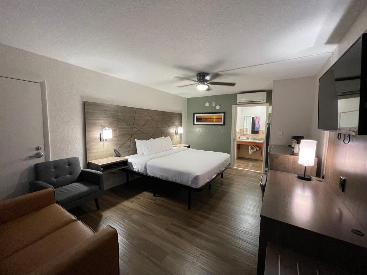 Quality & Airport-cruise Port 3* Hollywood