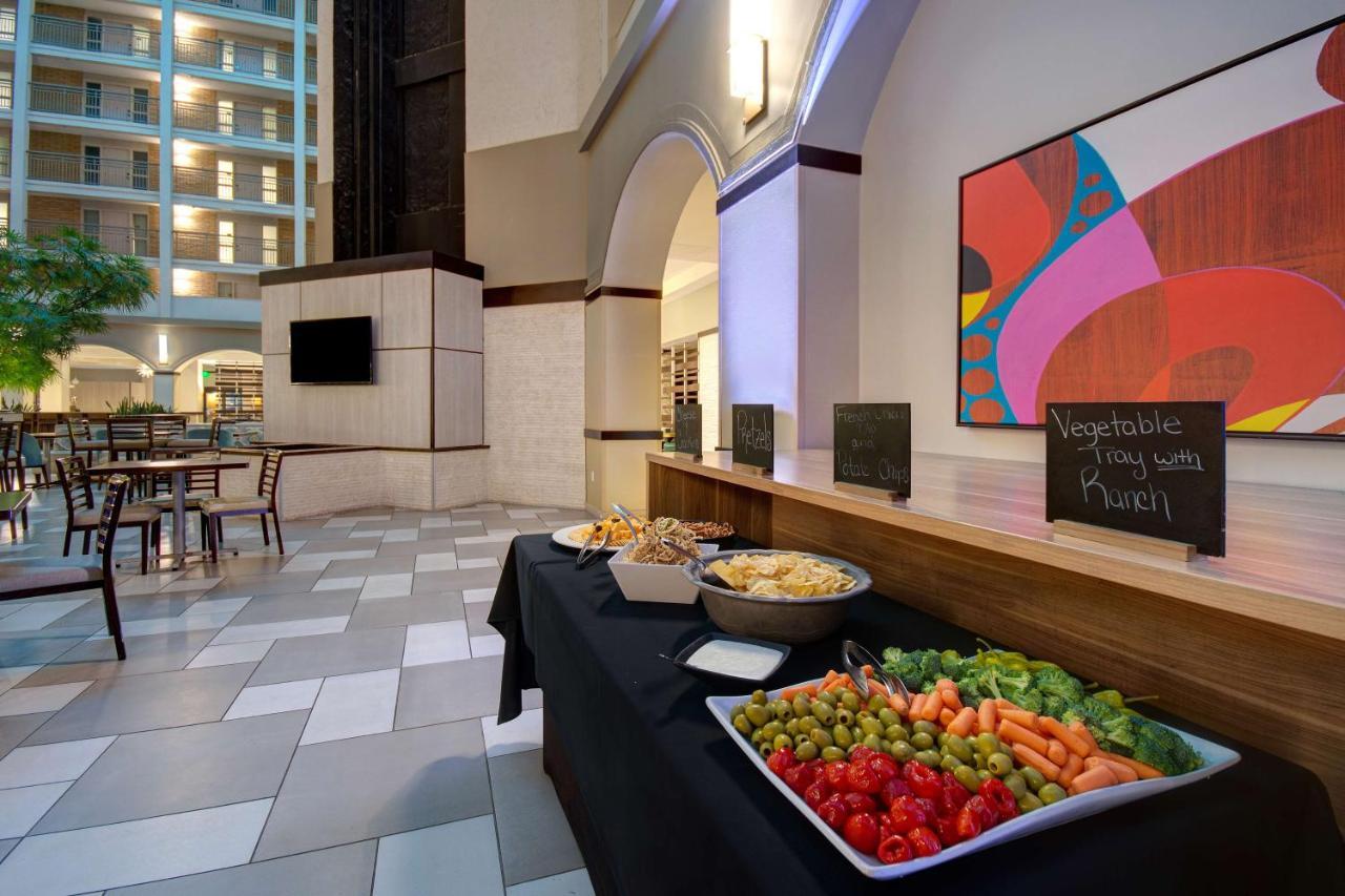 Embassy By Hilton Baymeadows Hotel 3*