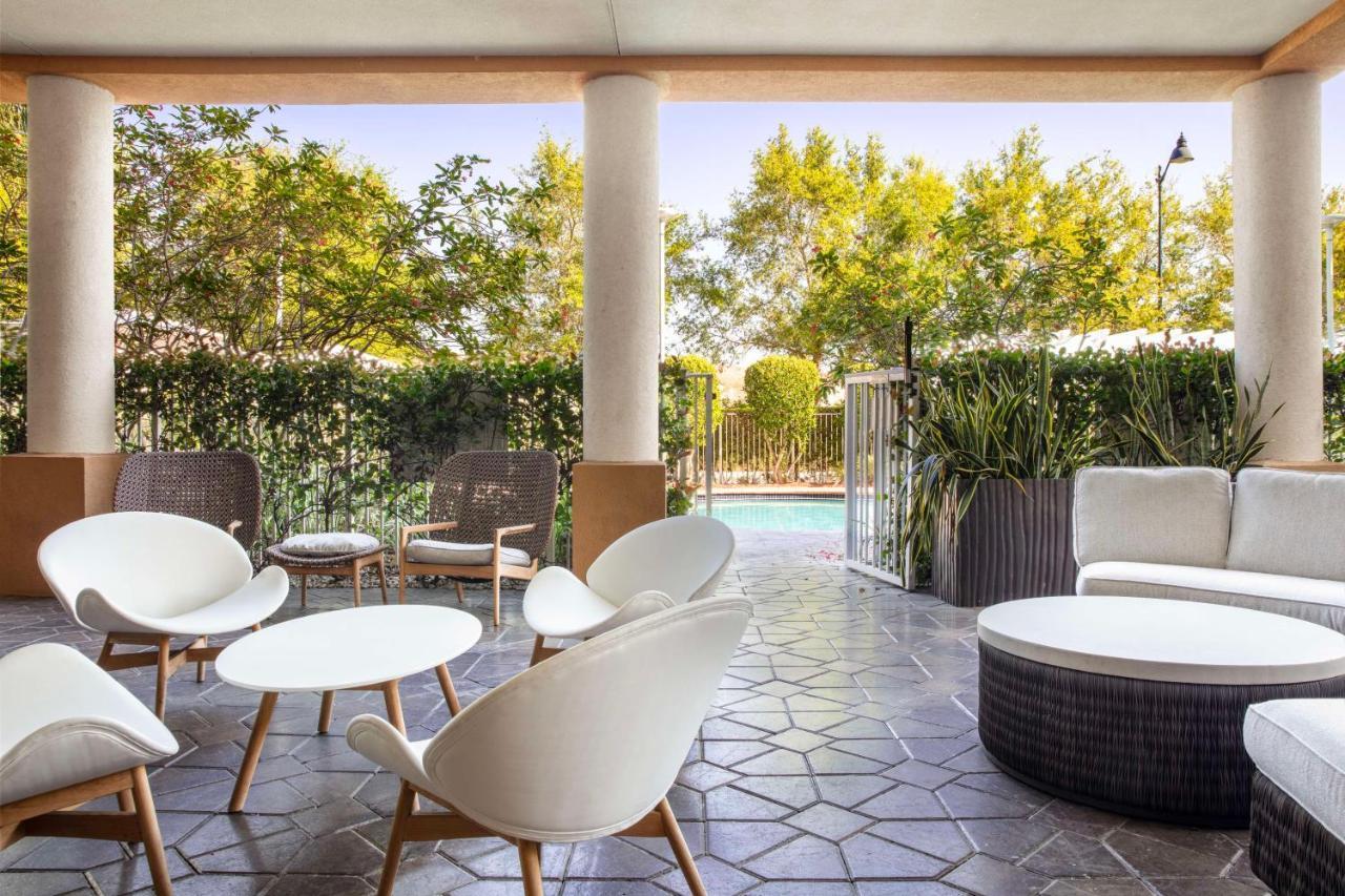 Hampton & Miami South Hotel 3*