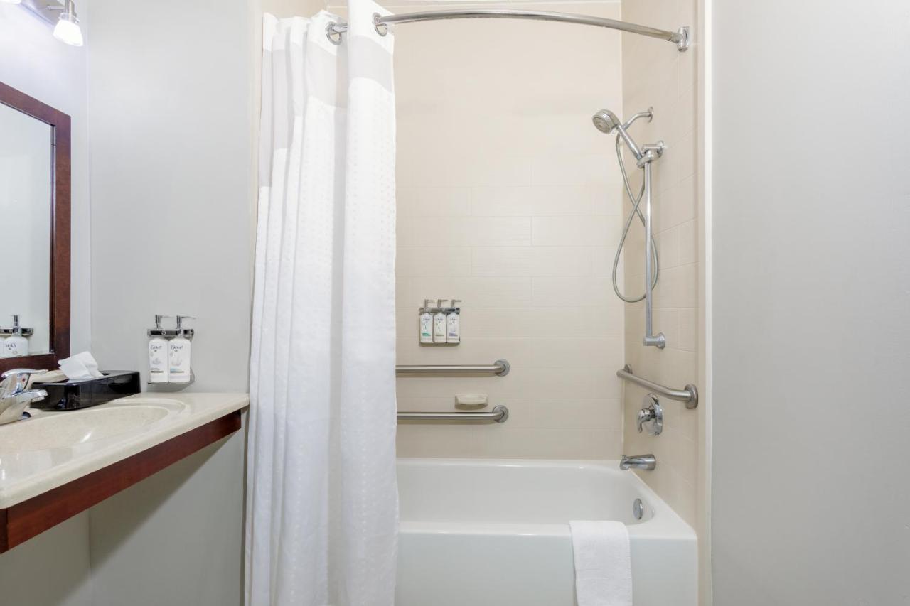 Express & - Mayport / By Ihg Jacksonville