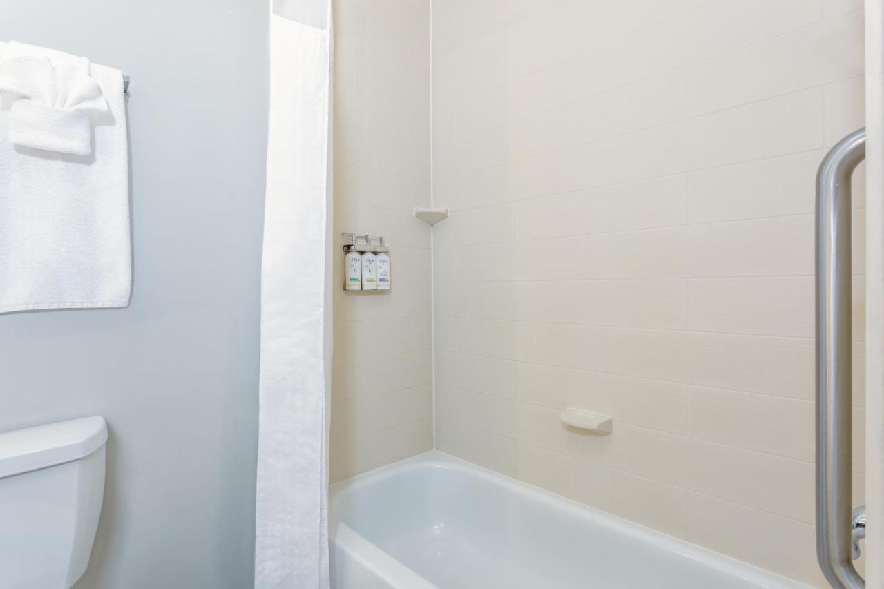 Express & - Mayport / By Ihg 2*