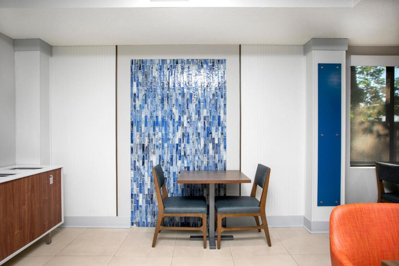 Hotel Express & - Mayport / By Ihg Jacksonville