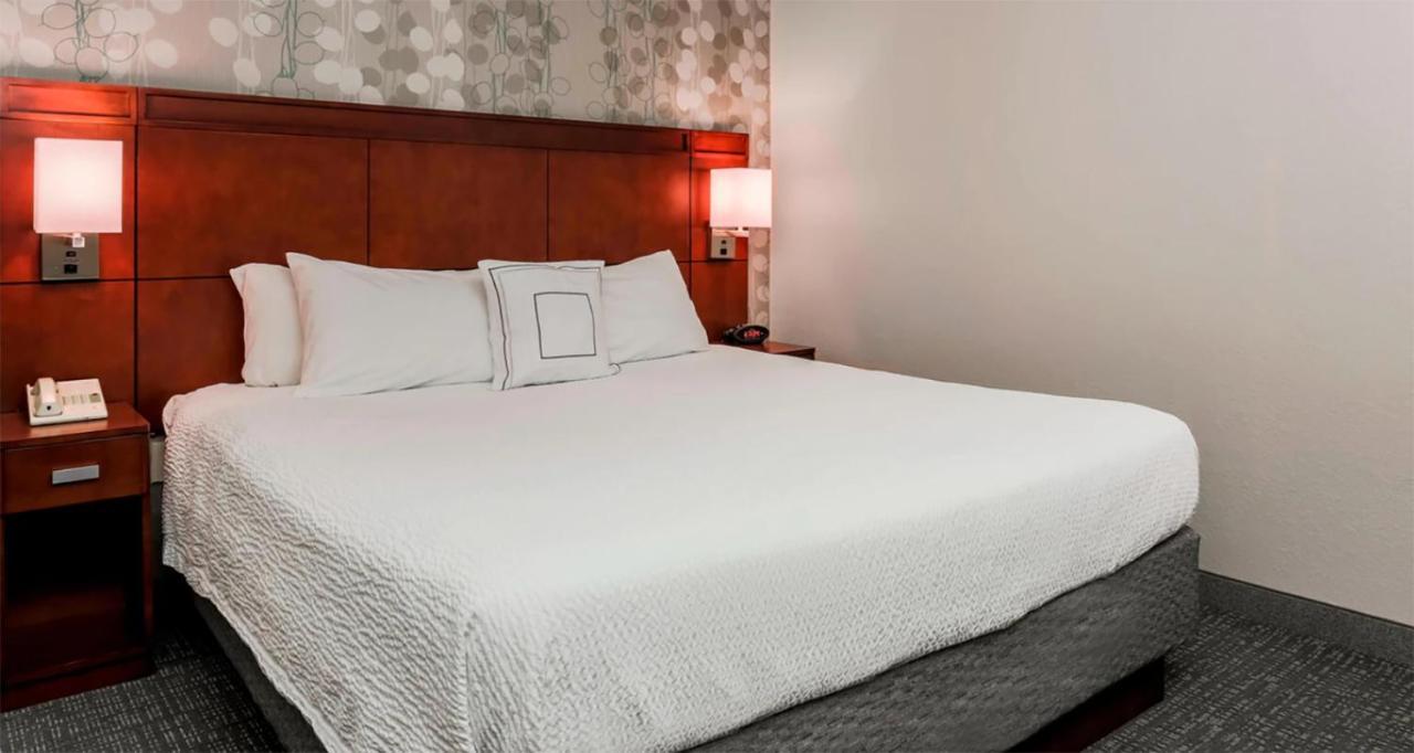 Courtyard By Marriott Orlando Mary North Heathrow