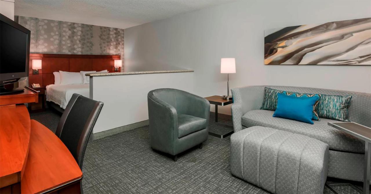 Courtyard By Marriott Orlando Mary North Heathrow