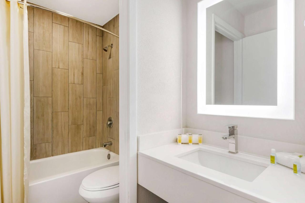 Super 8 By Wyndham Orlando Near Florida Mall 2* Williamsburg
