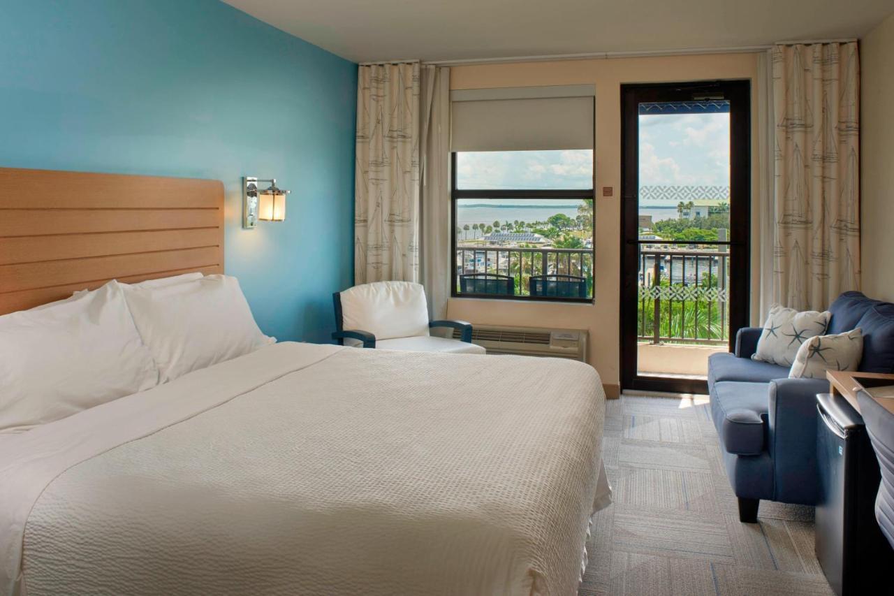 Hotel Four Points By Sheraton Harborside 4*