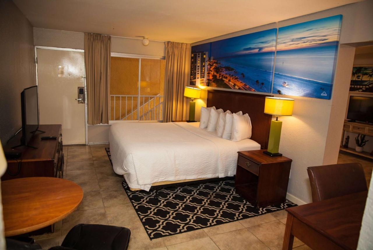 Days By Wyndham Cruiseport West At I-95/524 2*