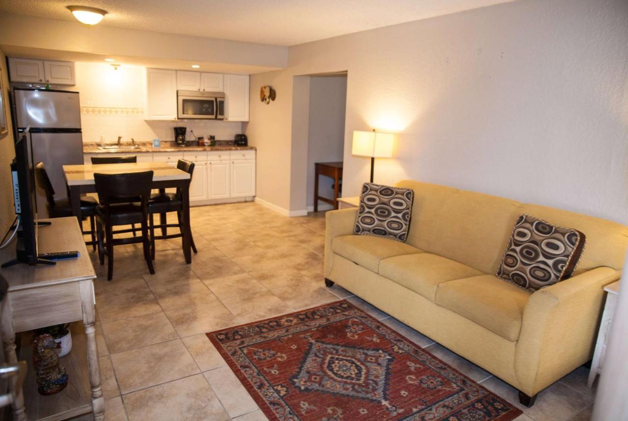 Hotel Days By Wyndham Cruiseport West At I-95/524 Cocoa