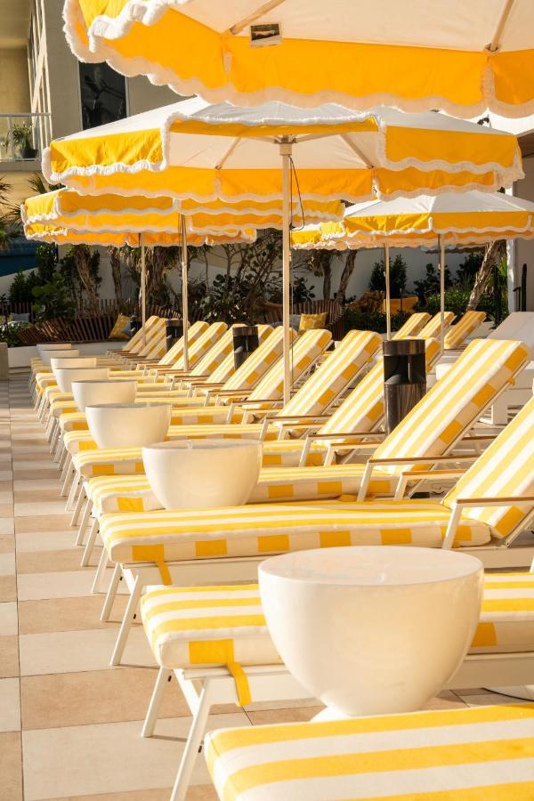 Resort Newport Beachside & 4*