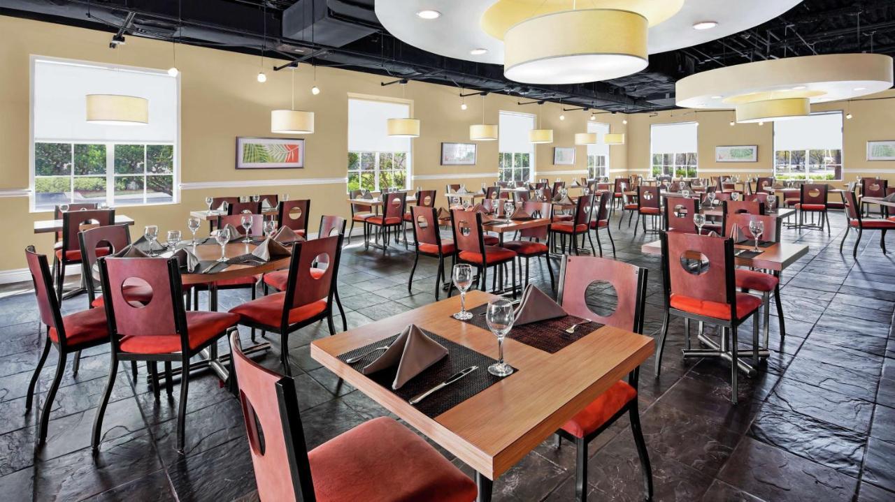 Doubletree By Hilton - Sawgrass Mills