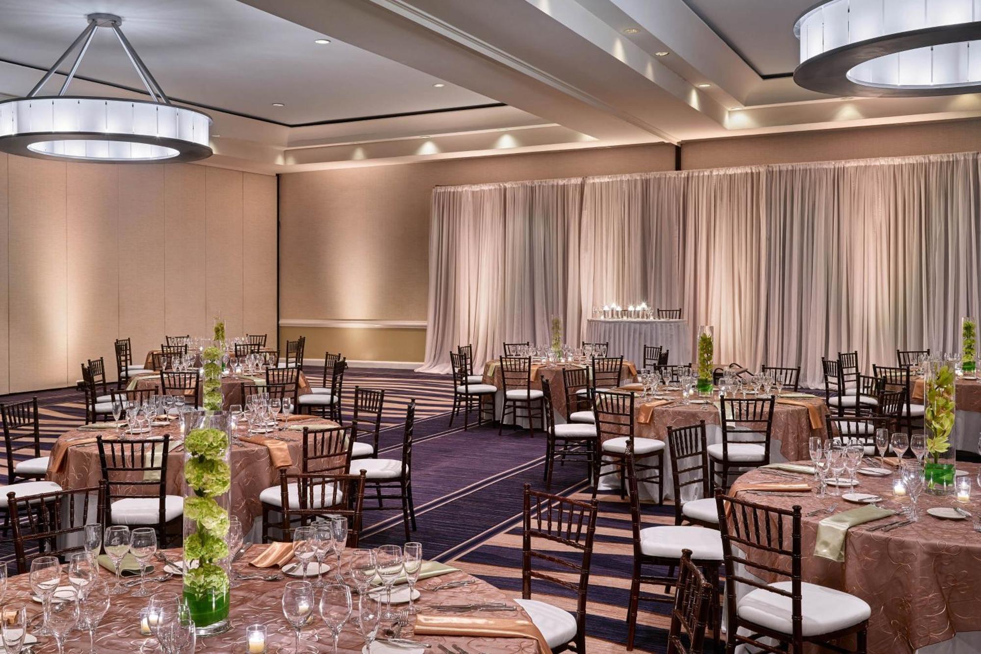 Hotel The Westshore Grand, A Tribute Portfolio Hotel, 4*