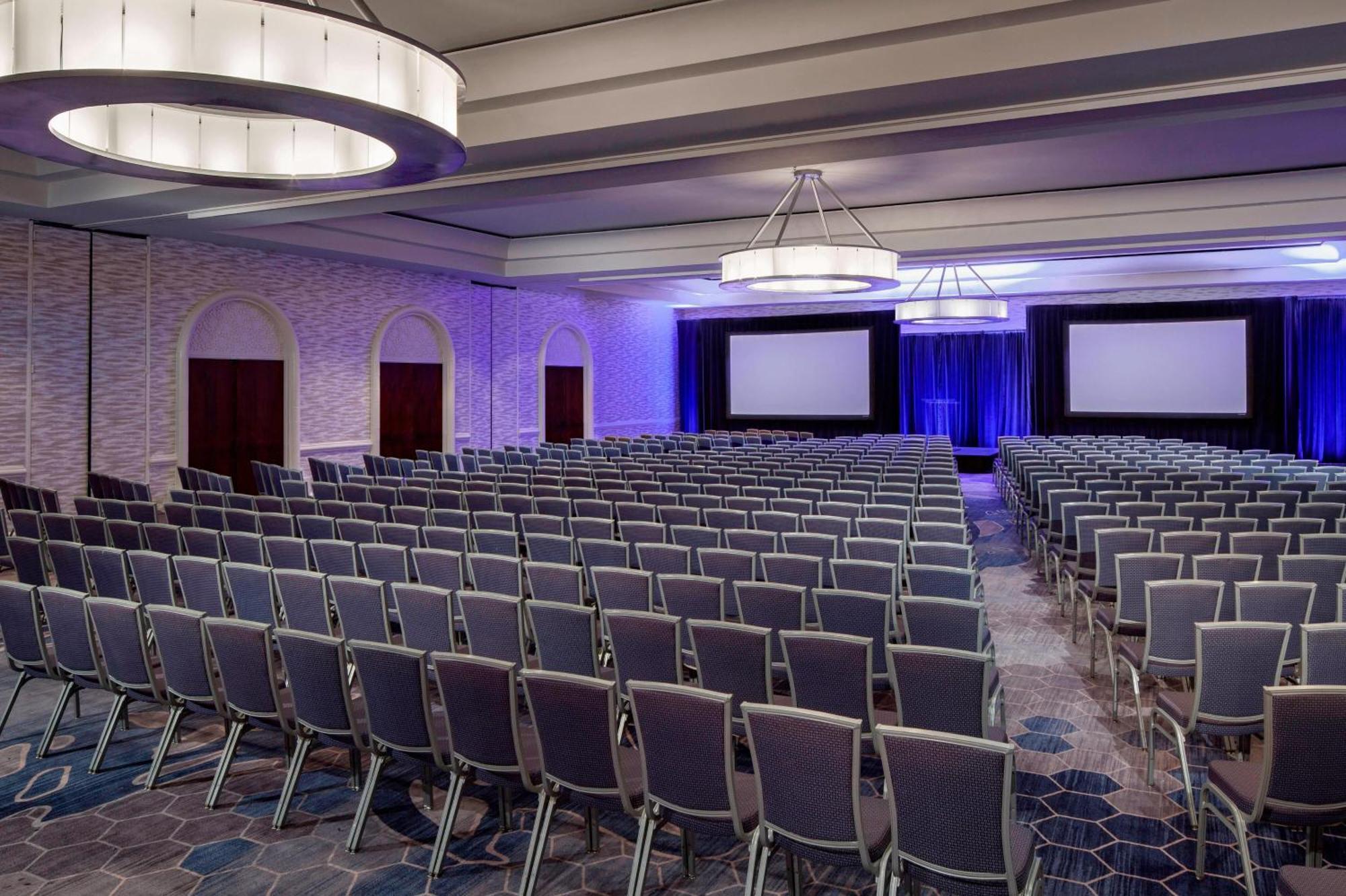 Hotel The Westshore Grand, A Tribute Portfolio Hotel, 4*