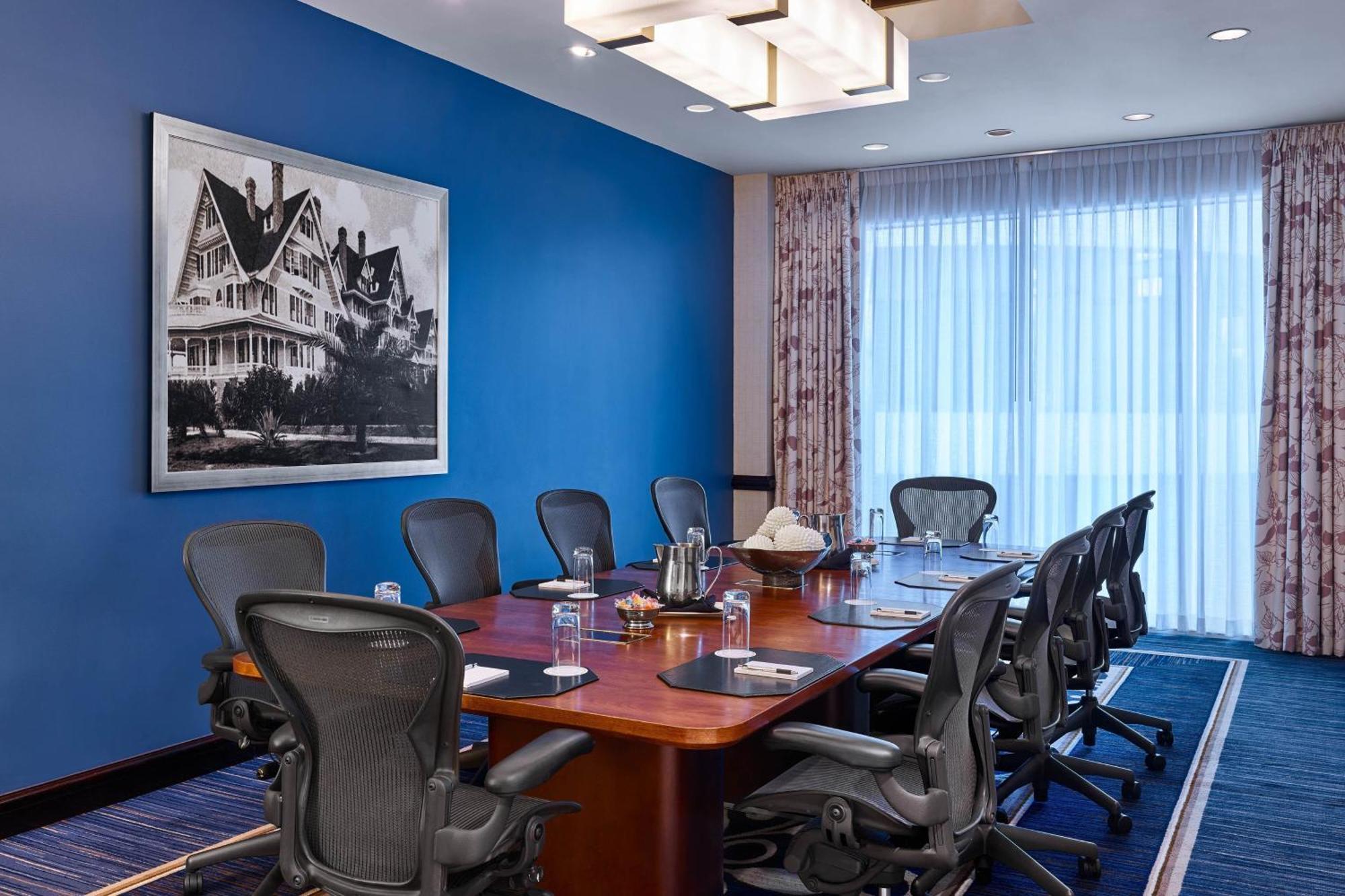The Westshore Grand, A Tribute Portfolio Hotel, 4*