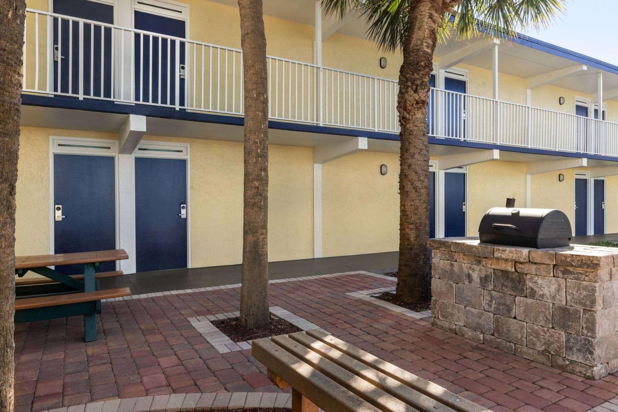 Days By Wyndham Cocoa Port Canaveral 2* Cocoa Beach