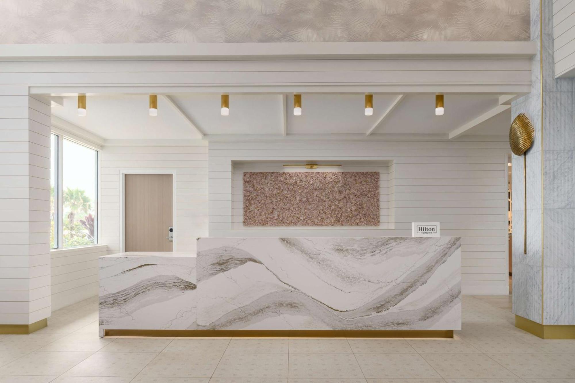 Doubletree By Hilton Tampa Bay - North Redington Resort 3*