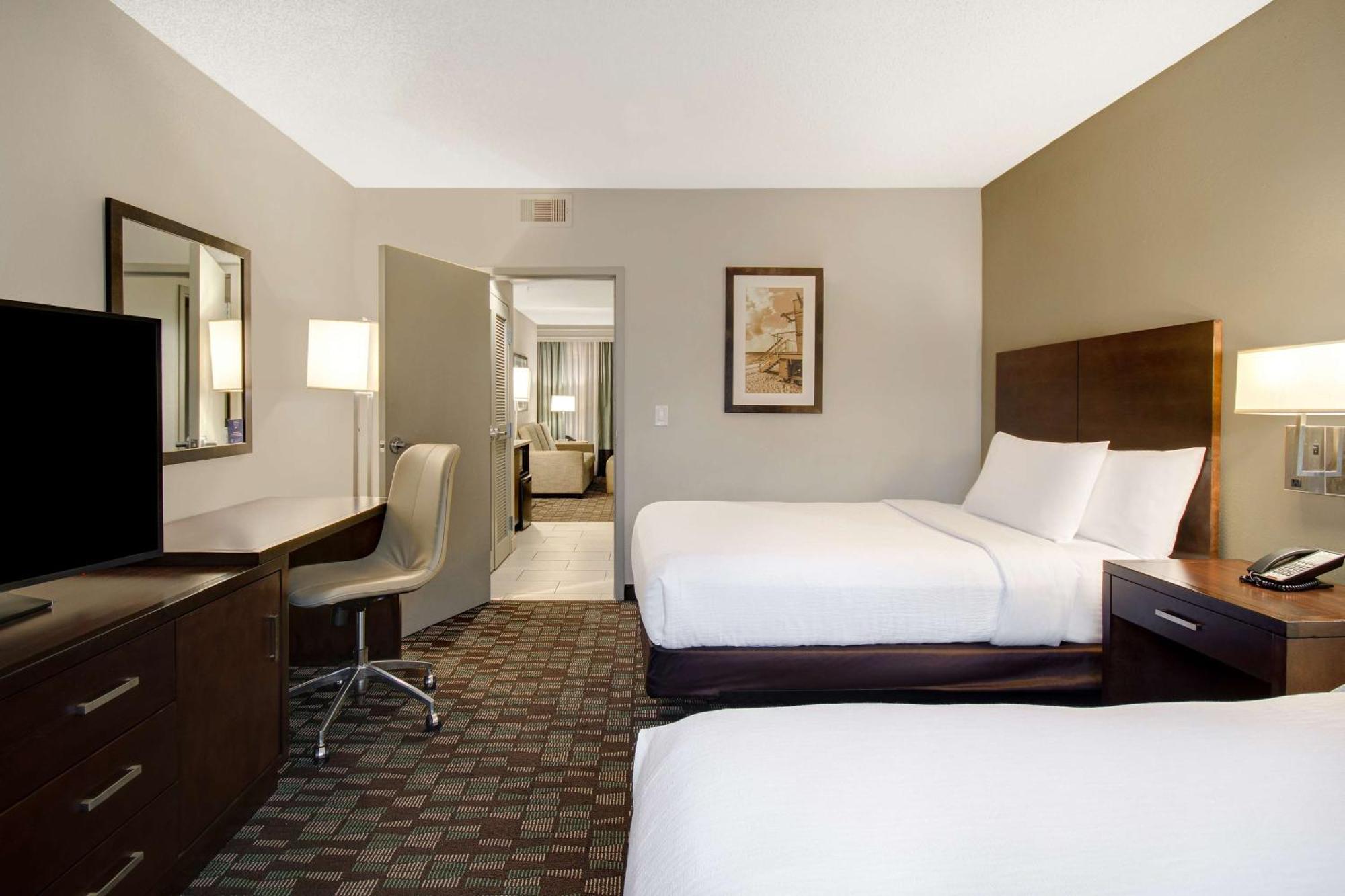 Hotel Embassy By Hilton Baymeadows Jacksonville