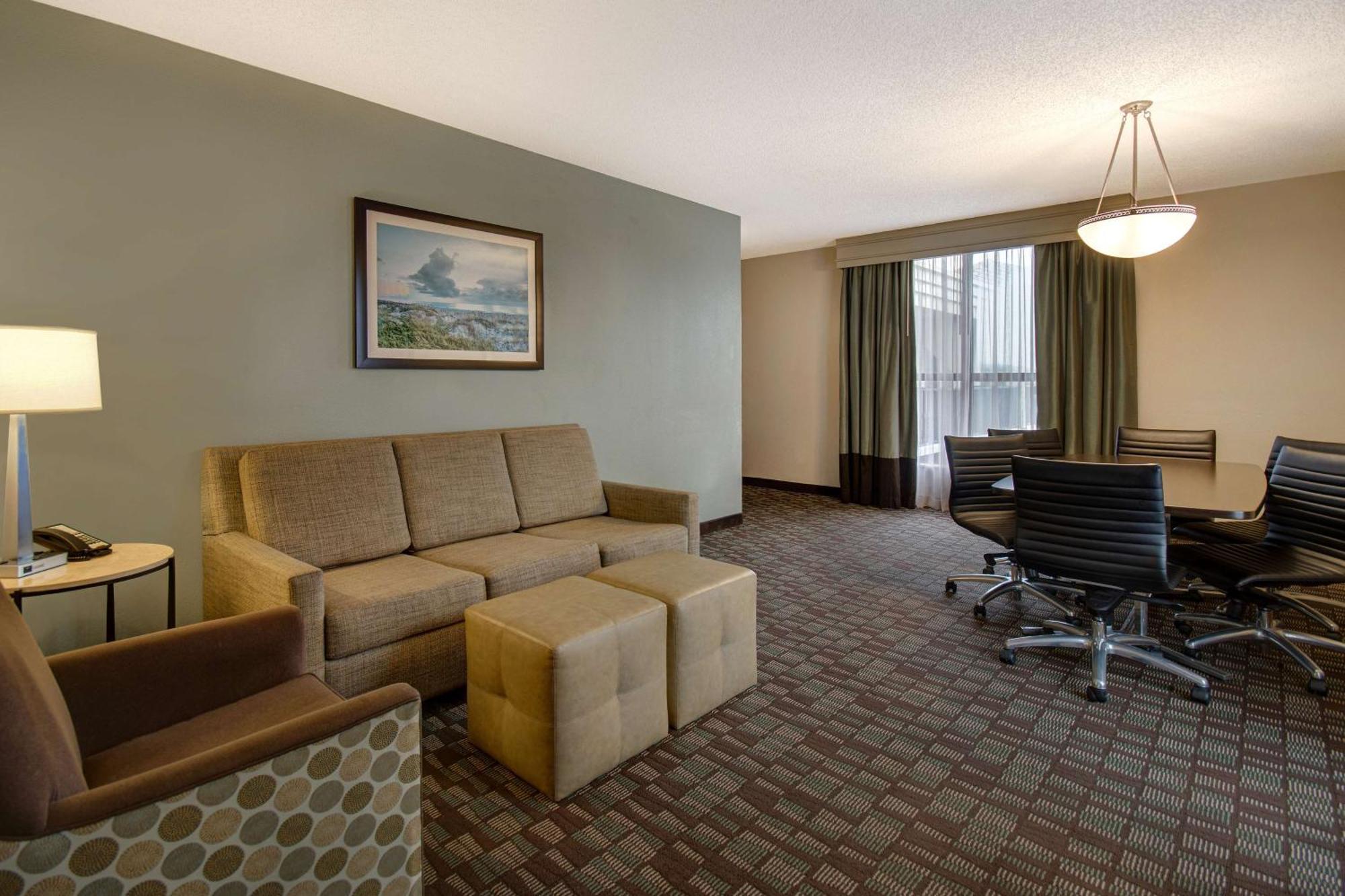 Embassy By Hilton Baymeadows