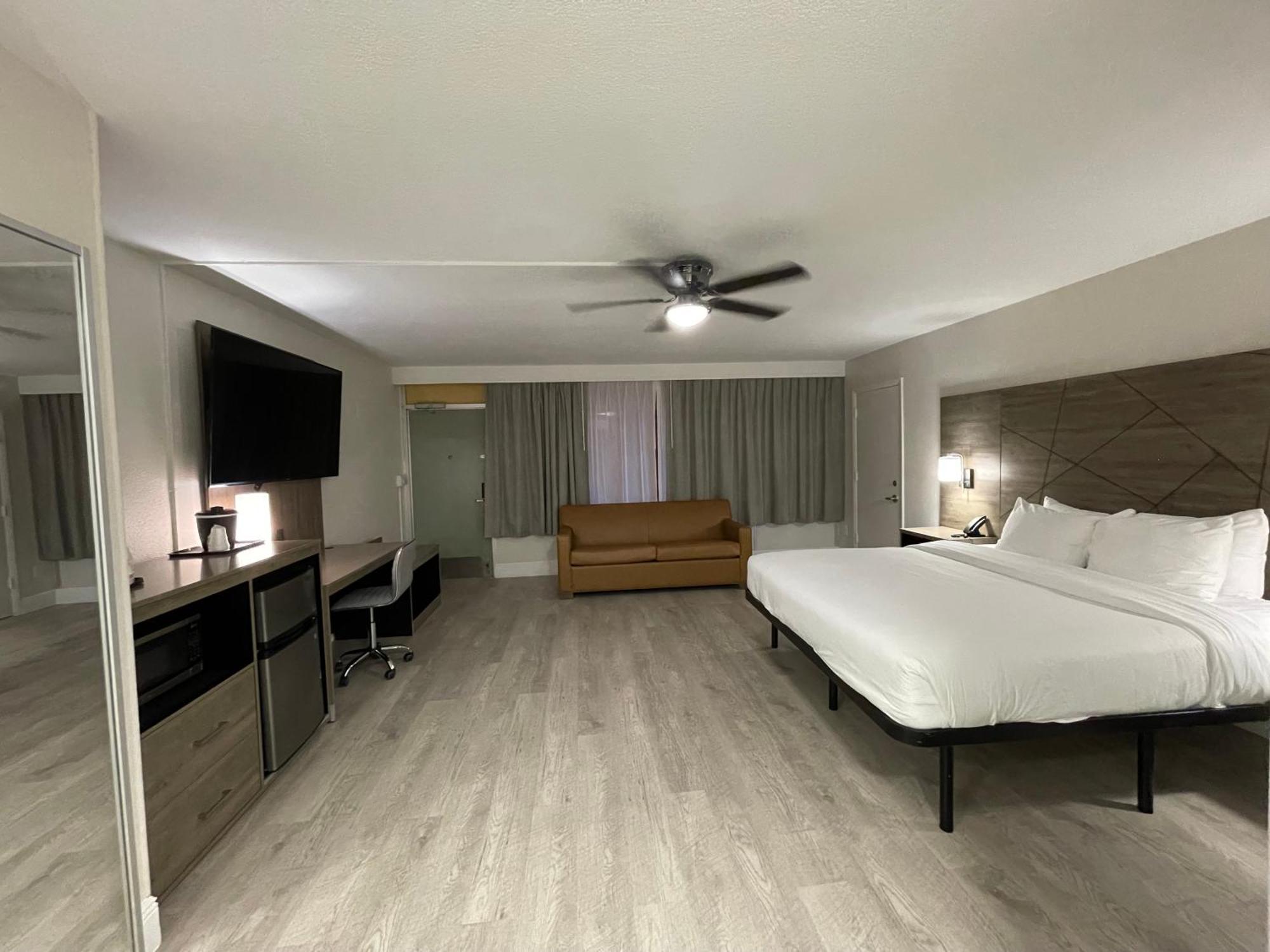 Quality & Airport-cruise Port 3* Hollywood