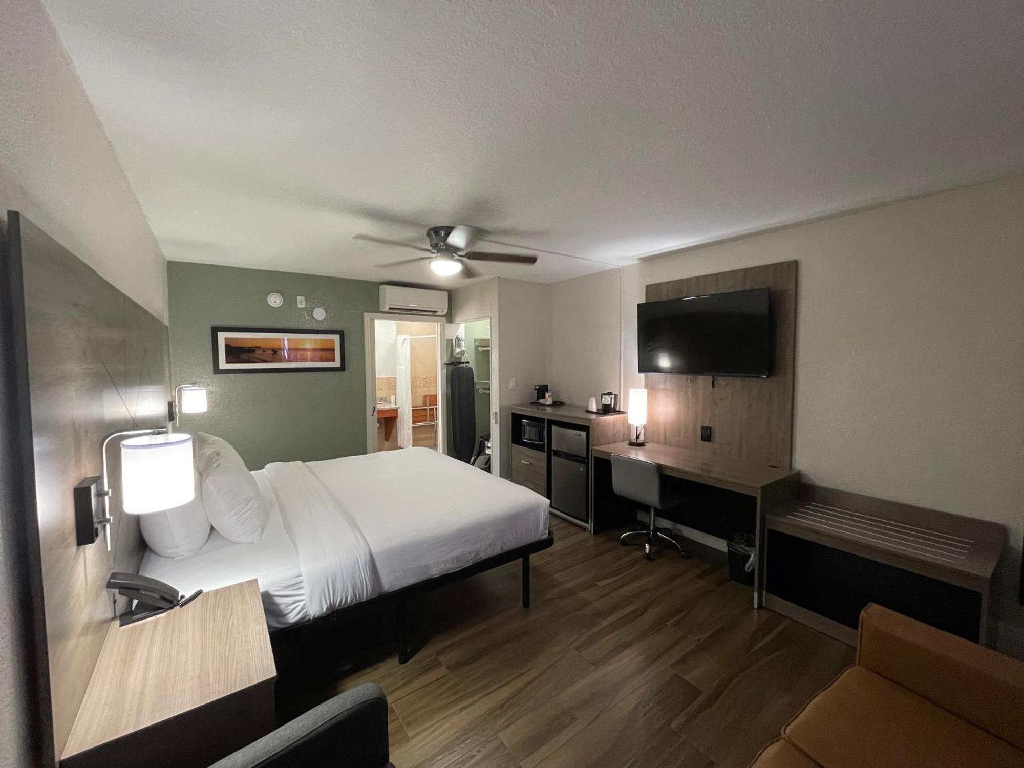 Hotel Quality & Airport-cruise Port