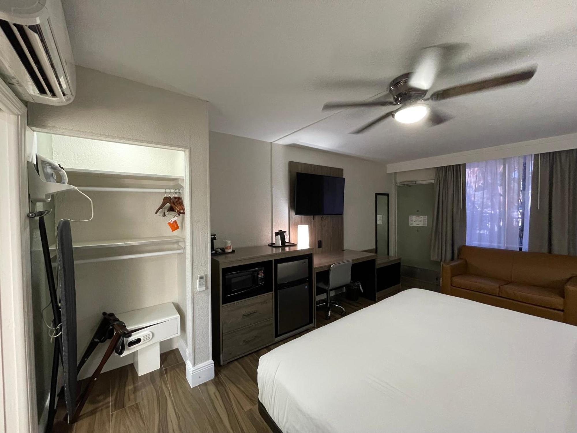 Quality & Airport-cruise Port Hotel Hollywood