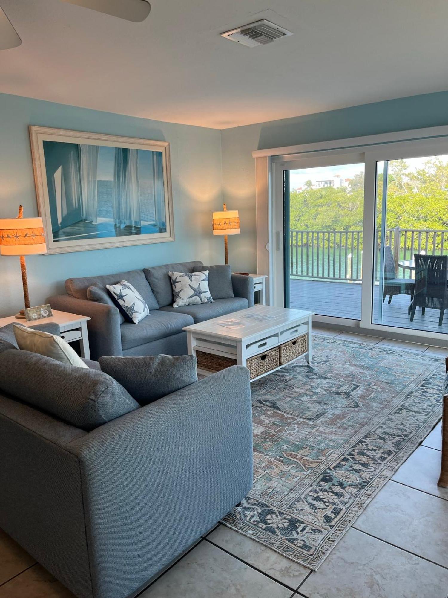 A Retreat On Casey Key 2*