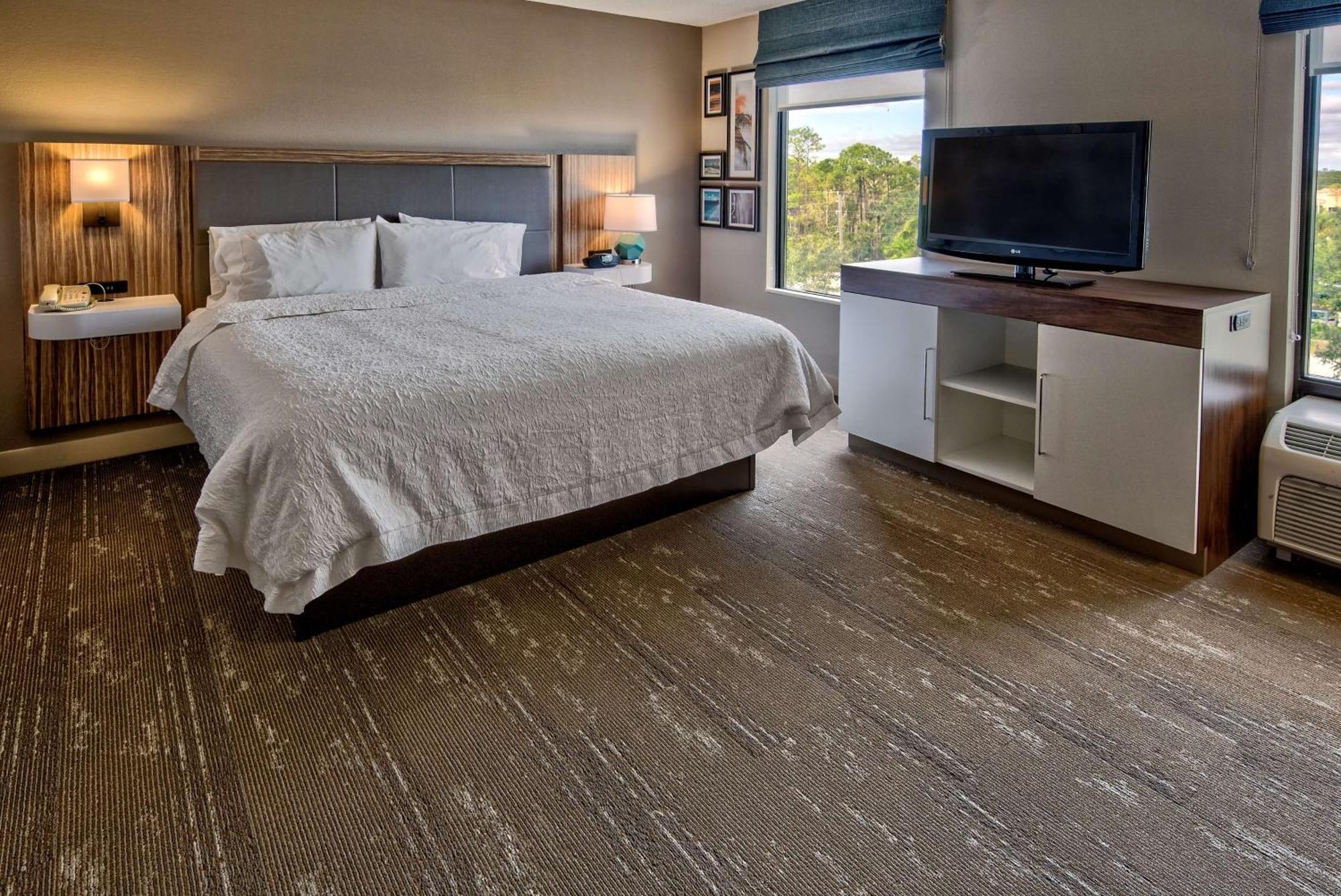Hampton & Myers Hotel Estero