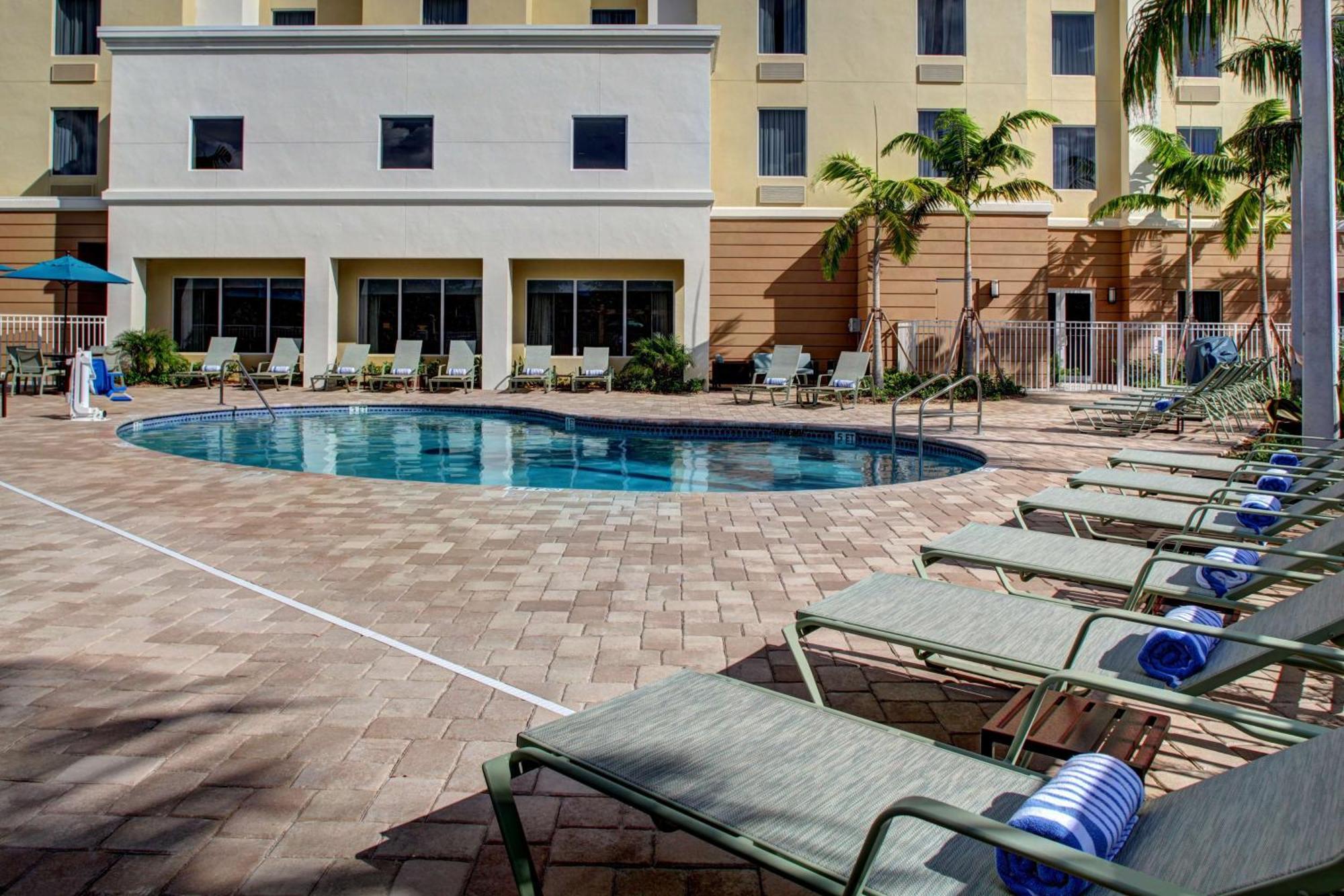 Hampton And Coconut Creek 3* West Dixie Bend
