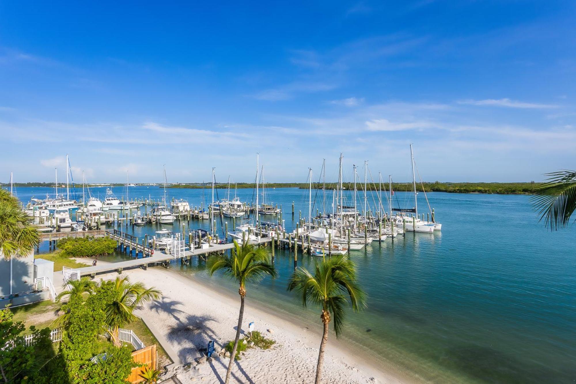 Hutchinson Island 3*