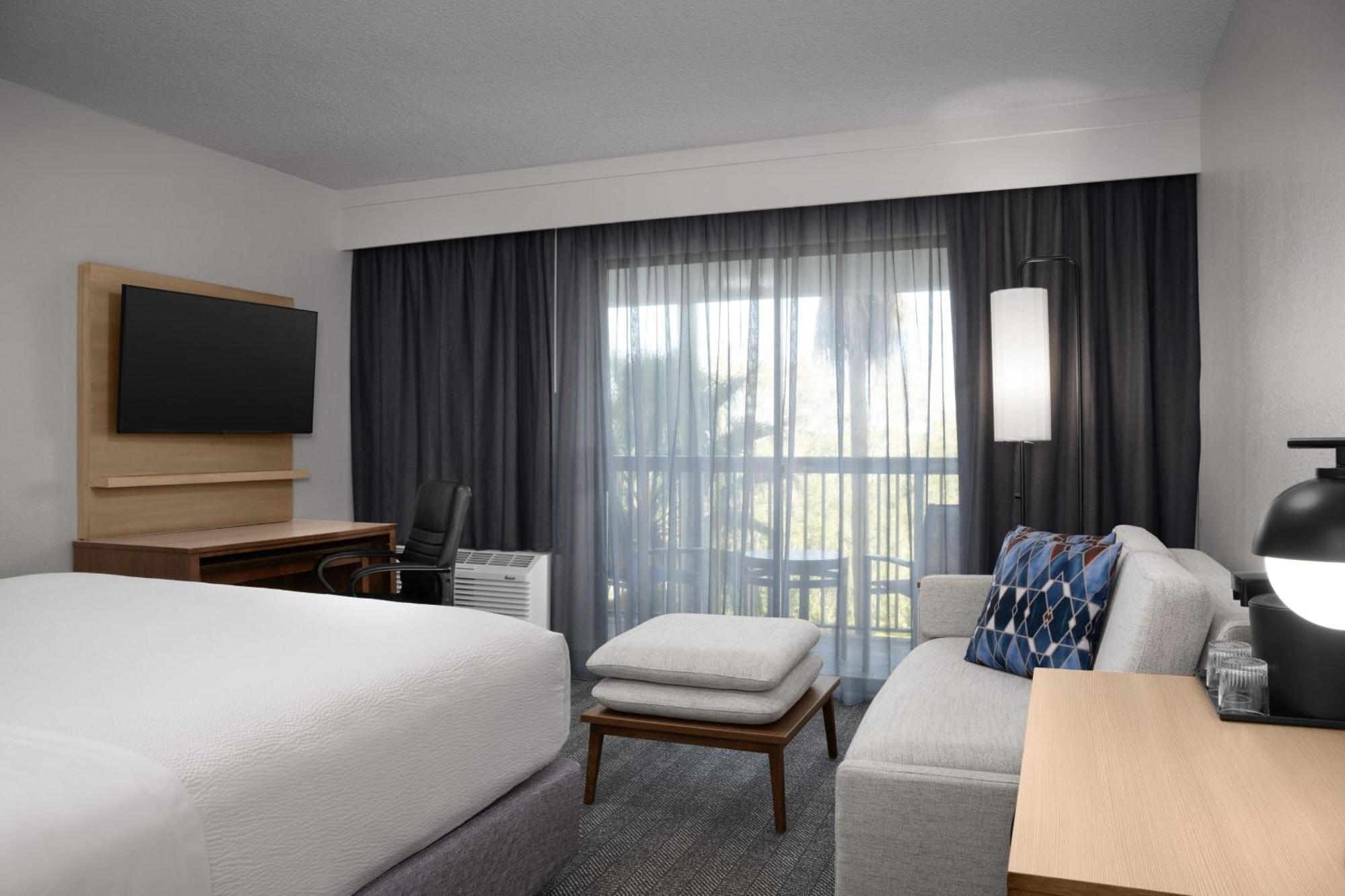 Courtyard By Marriott Orlando East/ucf Area Hotel 3*