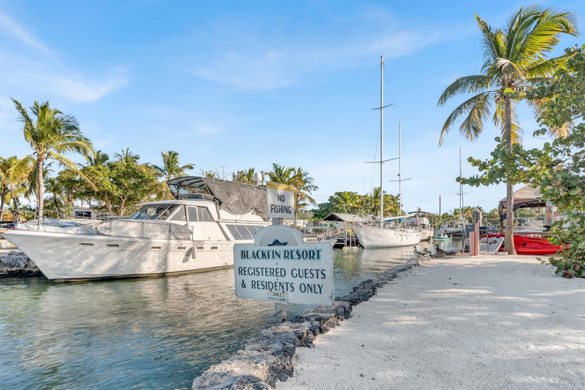 Blackfin And Marina Resort 2*