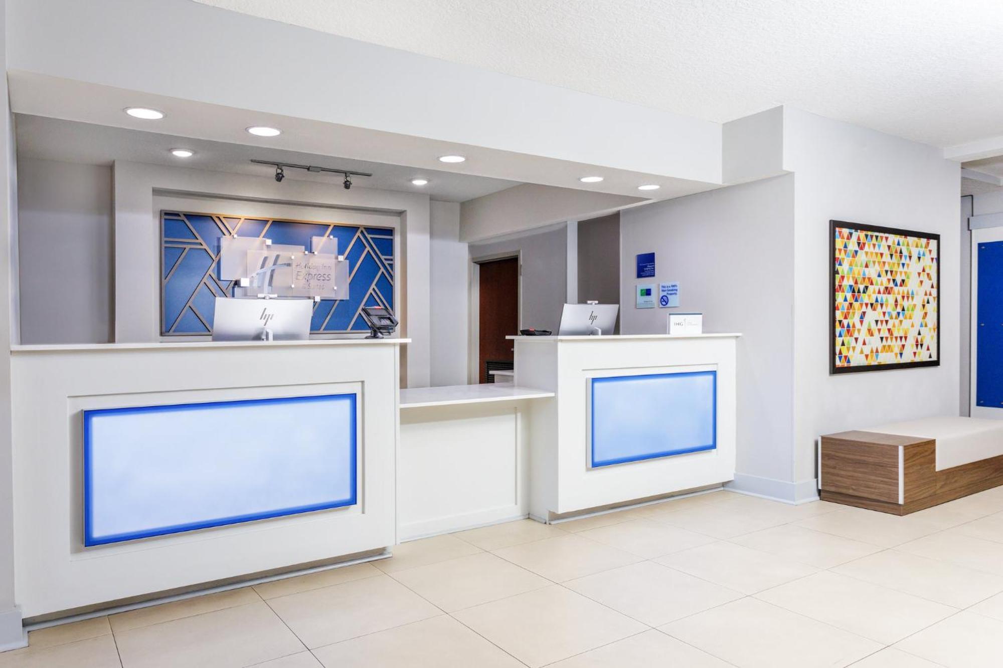 Express & - Mayport / By Ihg Jacksonville