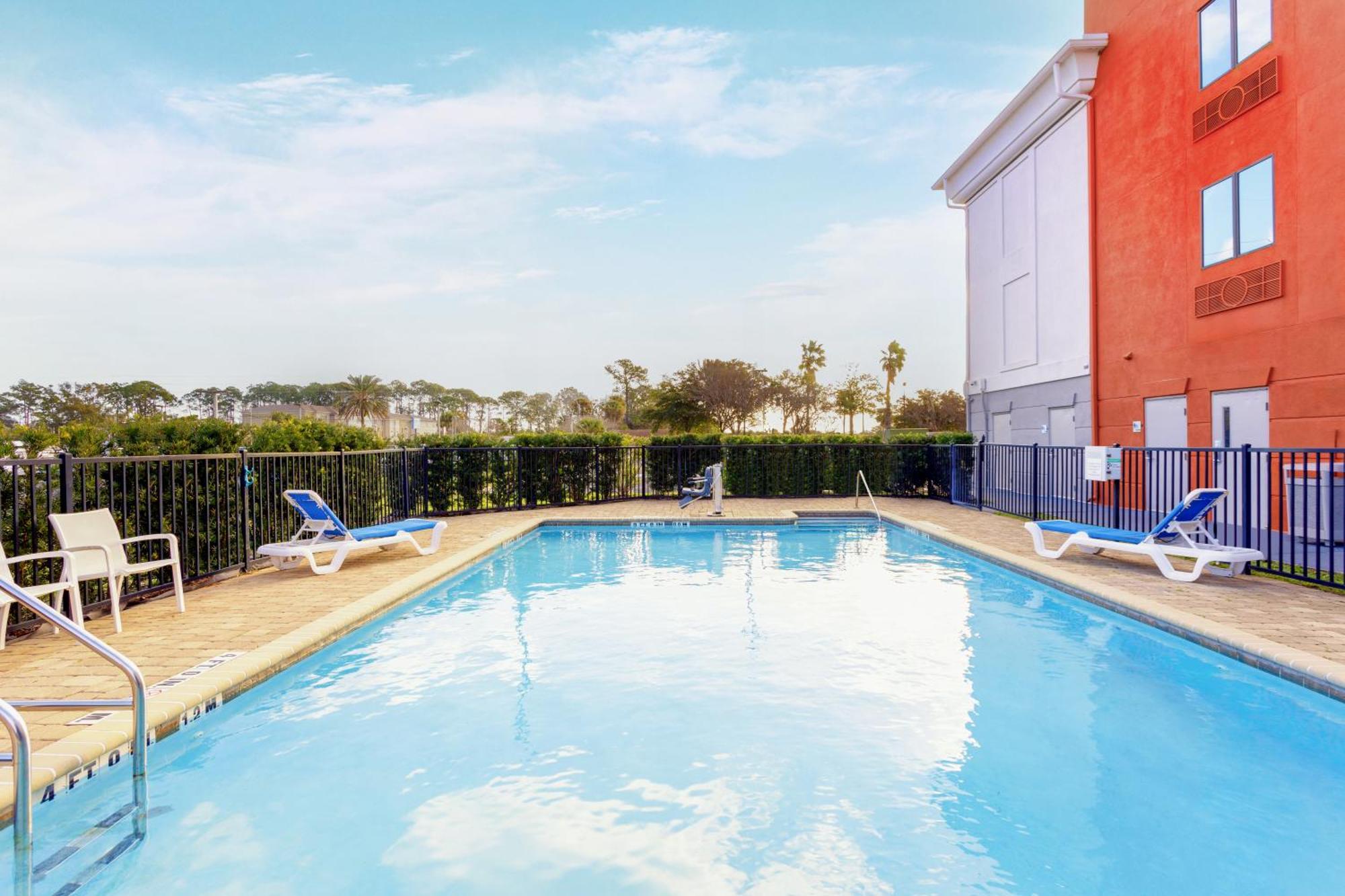 Express & - Mayport / By Ihg Jacksonville